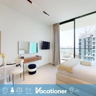Vacationer l Bright