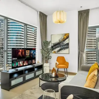 Downtown 1BR Pool with Burj Khalifa View Near Dubai Mall