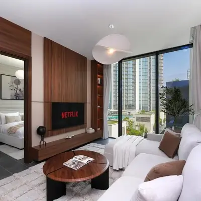 Trophy - Modern 2BR in Crest Tower