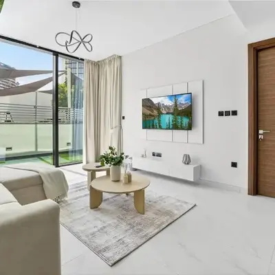 Modern Stay at The Crest Tower Near Meydan with Pool and Sauna