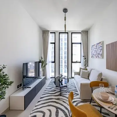 Homes Beyond l 1BR Cozy Modern Escape in JVC
