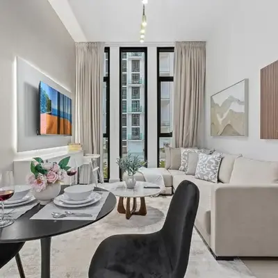 FIRST CLASS 1BR Elegant Living with City Views