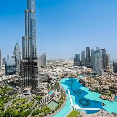 Iconic Burj Khalifa & Fountain Views near Dubai Mall