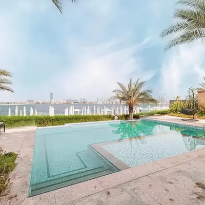 Villa with Private Pool in Palm Jumeirah