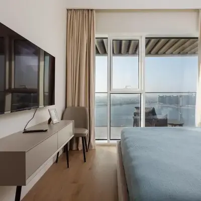 Elegant 2BR Apartment with Sea View