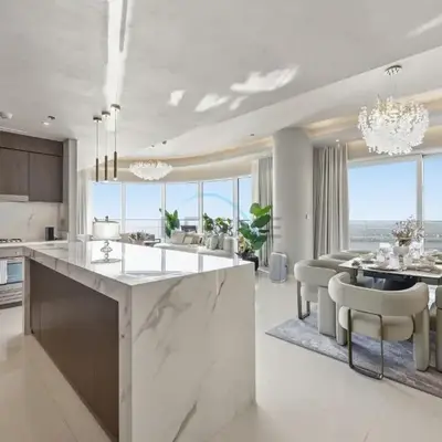 Balcony with Majestic Sea and Palm View with Assistant Room