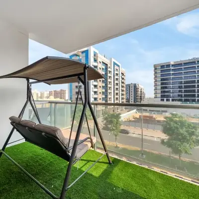 Sleek 1BR Apt Free Pool & Gym Access