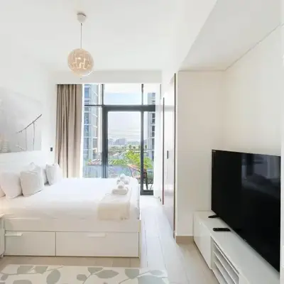 Bright City ST with Balcony l Pool