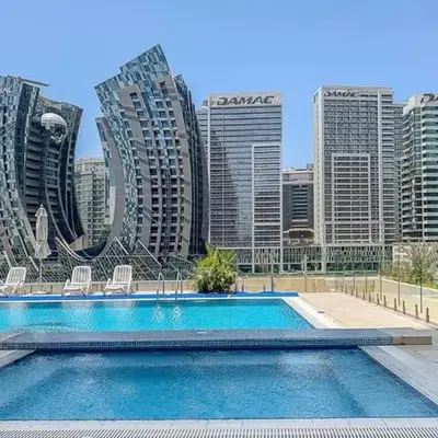 Luxurious apartment with Burj Khalifa & Canal Views