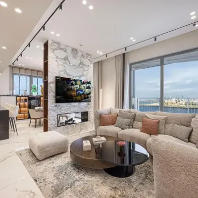 Daniels 3BR at La Cote with Full Sea View