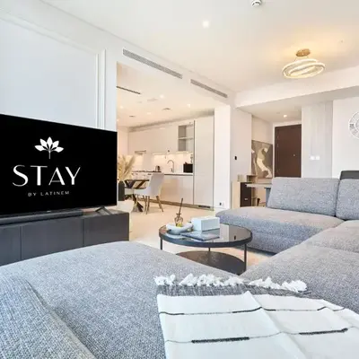 STAY BY LATINEM Luxury 1BR Holiday Home CVG 604 Near Downtown