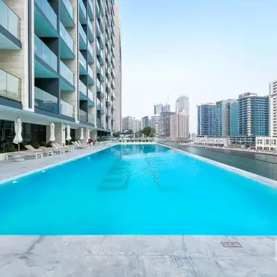 2BR Panoramic Skyline Haven with Jacuzzi