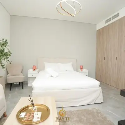 Evasion Moderne a Business Bay vue sur le canal