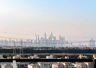 Gallery image of Stayshort - Minimalist Studio Apartment in JVT Sleeps 2 in Dubai