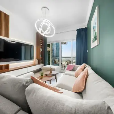 Emerald Luxury Suite DMCC Metro station
