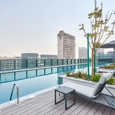 The Crest C Luxury Retreat Stylish & Serene