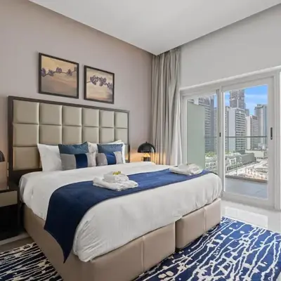 Sunlit Studio Haven Luxury Living in Majestine