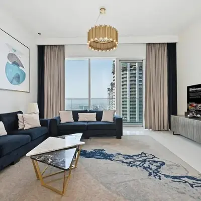 Golden Stays - Palm Views I Luxe 4BR Getaway I Tranquil Charm