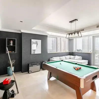 DT Penthouse • 250sqm • Billiards • Terrace & Pool