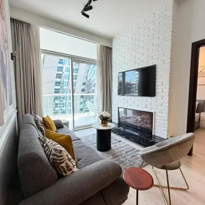 Luxury 2BR Downtown Apartment - Canal & City Views