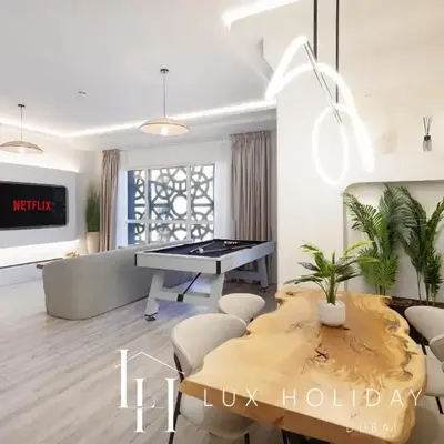 LUX The Contemporary Marina View Suite 7