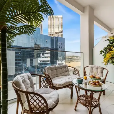 BLVD Cozy Stay with Balcony View 10mn to Downtown
