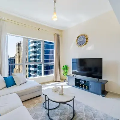 Spacious 1BHK Apt with Canal View in Dubai Marina