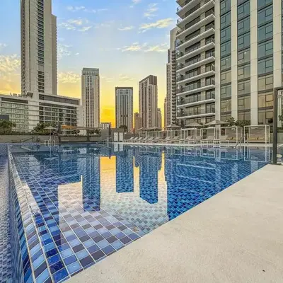 FIRST CLASS 1BR Creek Escape & Modern Elegance