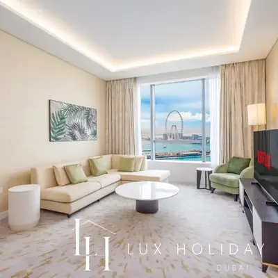LUX Iconic Views at The Palm Tower Suite 6