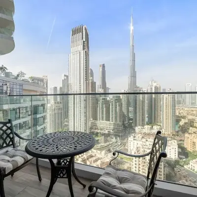 Luxury 1-Bed with Burj Khalifa Views in Downtown