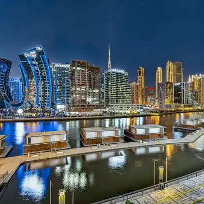 Modern 1BR Apartment - Burj Khalifa View - Pool & Terrace - Near Metro