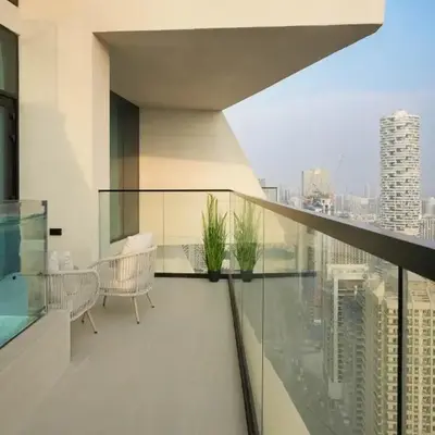 Refined High-Floor Apartment with Pool