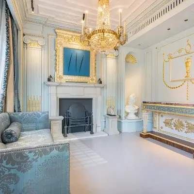Chic Central Downtown Home with Burj View