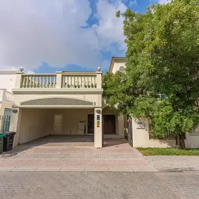 Luxury Spacious 5 bed Villa Pool and Garden