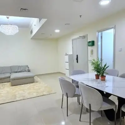 Large 2 BHK Apartment Next to DMCC Metro Station