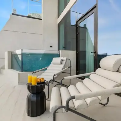 Stylish 1BR with Private Pool Near Circle Mall