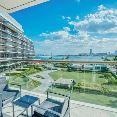 PVH - The 8 - Opulent 3BR with Sea View and Private Beach Access
