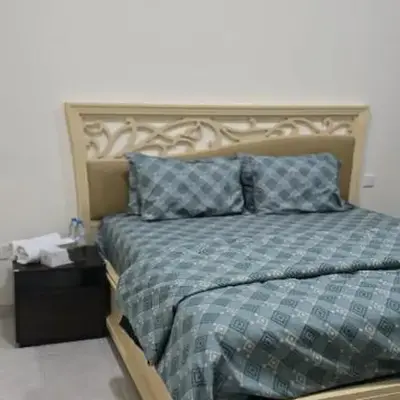 Luxury Master Bed Room With Attached Bathroom