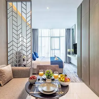 Modern Studio in Business Bay - Canal & City Views - Gym & Pool