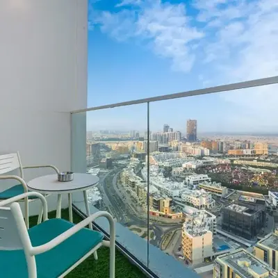 Modern Studio on 27th Floor with Miracle Garden Views