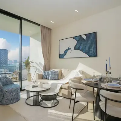 Bright 1-Bed with Pool and Gym