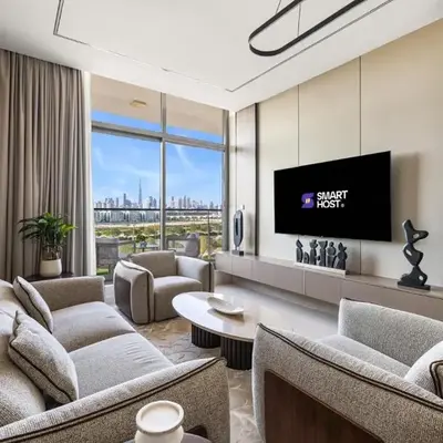 Elegant 1BR with Pool Gym & Burj Khalifa Views