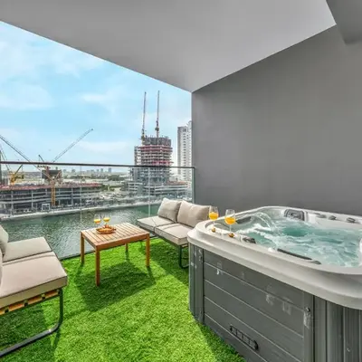 Luxury Studio with Private Jacuzzi & Balcony Trillionaire Residences 4 Guests