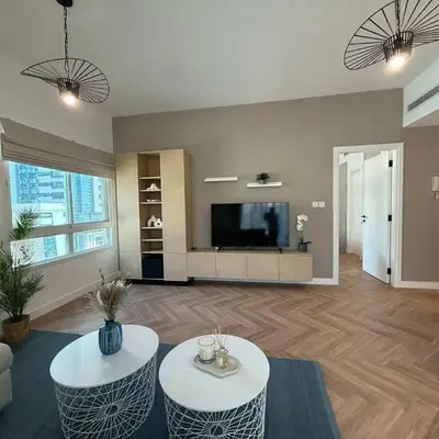 High End Upgraded 1BR Living in The Greens