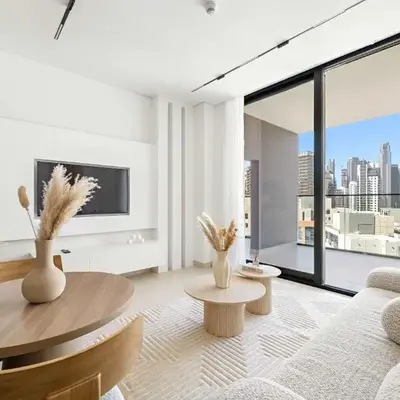 Luxury Burj-View in Business Bay with pool and gym