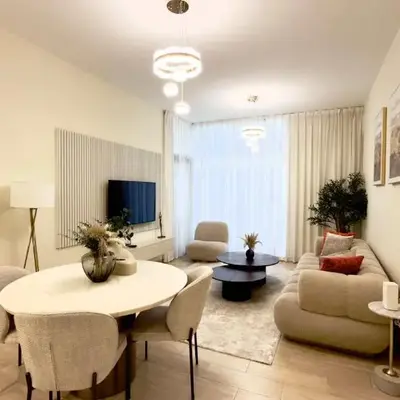 Stunning 2BR Canal & City Skyline View 7