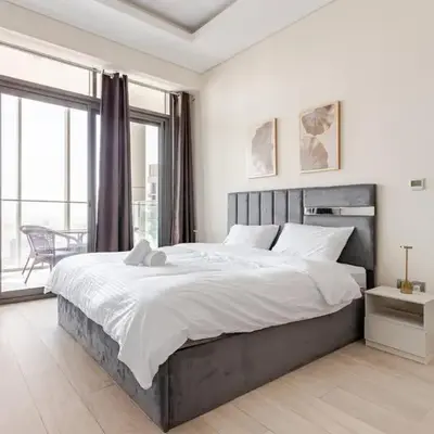 Stylish Studio near Downtown with pool