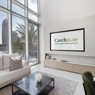 Luxury 2BR LIV Marina Dubai World-Class Amenities
