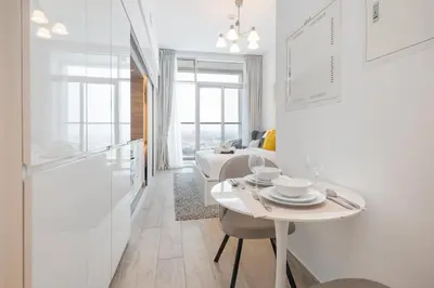 Gallery image of StayShort - Stylish Dubai Marina Studio with City Views Sleeps 2 in Dubai