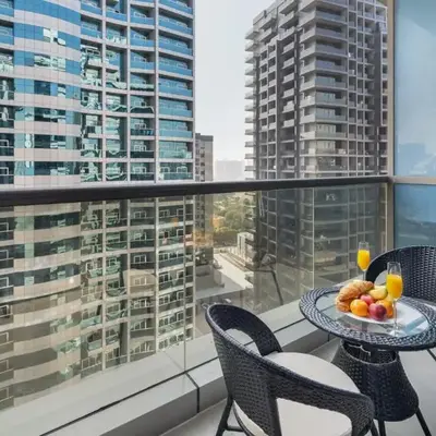Chic Studio in Sports City Pool